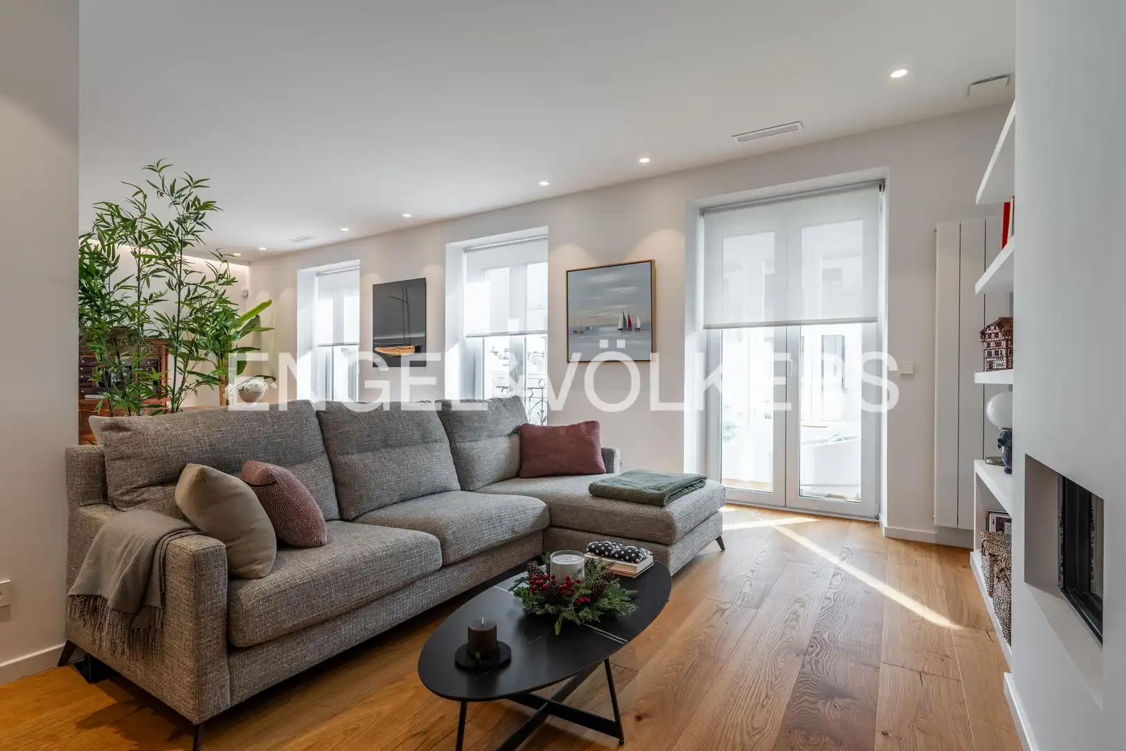 Sala d'estar de Pis en venda en Donostia - San Sebastián  amb Aire condicionat, Calefacció i Parquet