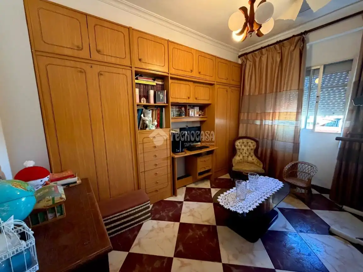 Dormitori de Casa o xalet en venda en Sevilla amb Aire condicionat i Balcó