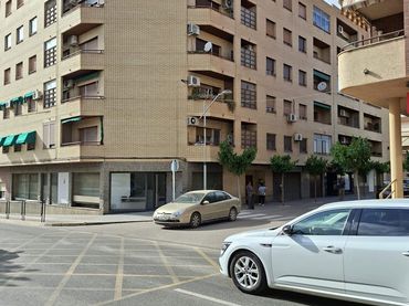 Appartement avec balcon à vendre à Calle Isabel la Católica 1