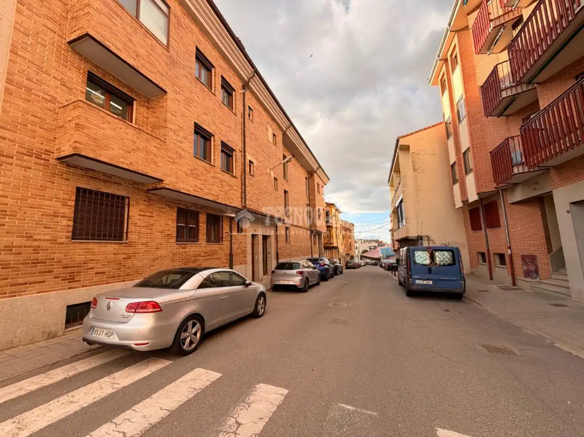 Vista exterior de Piso en venta en Segovia Capital