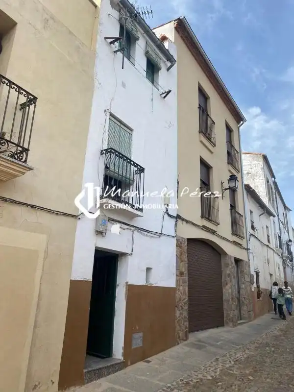Außenansicht von Haus oder Chalet zum Verkauf in Cáceres