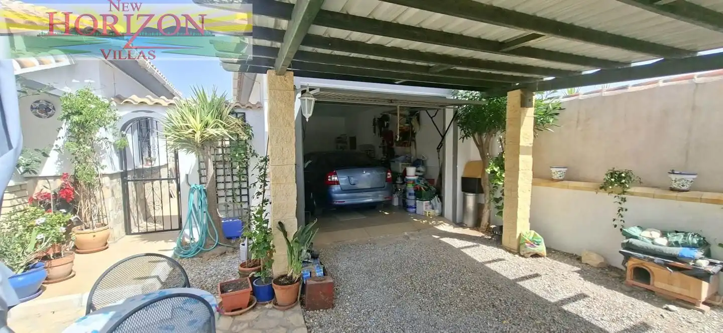 Aparcament de Casa o xalet en venda en Arboleas amb Jardí privat, Terrassa i Piscina