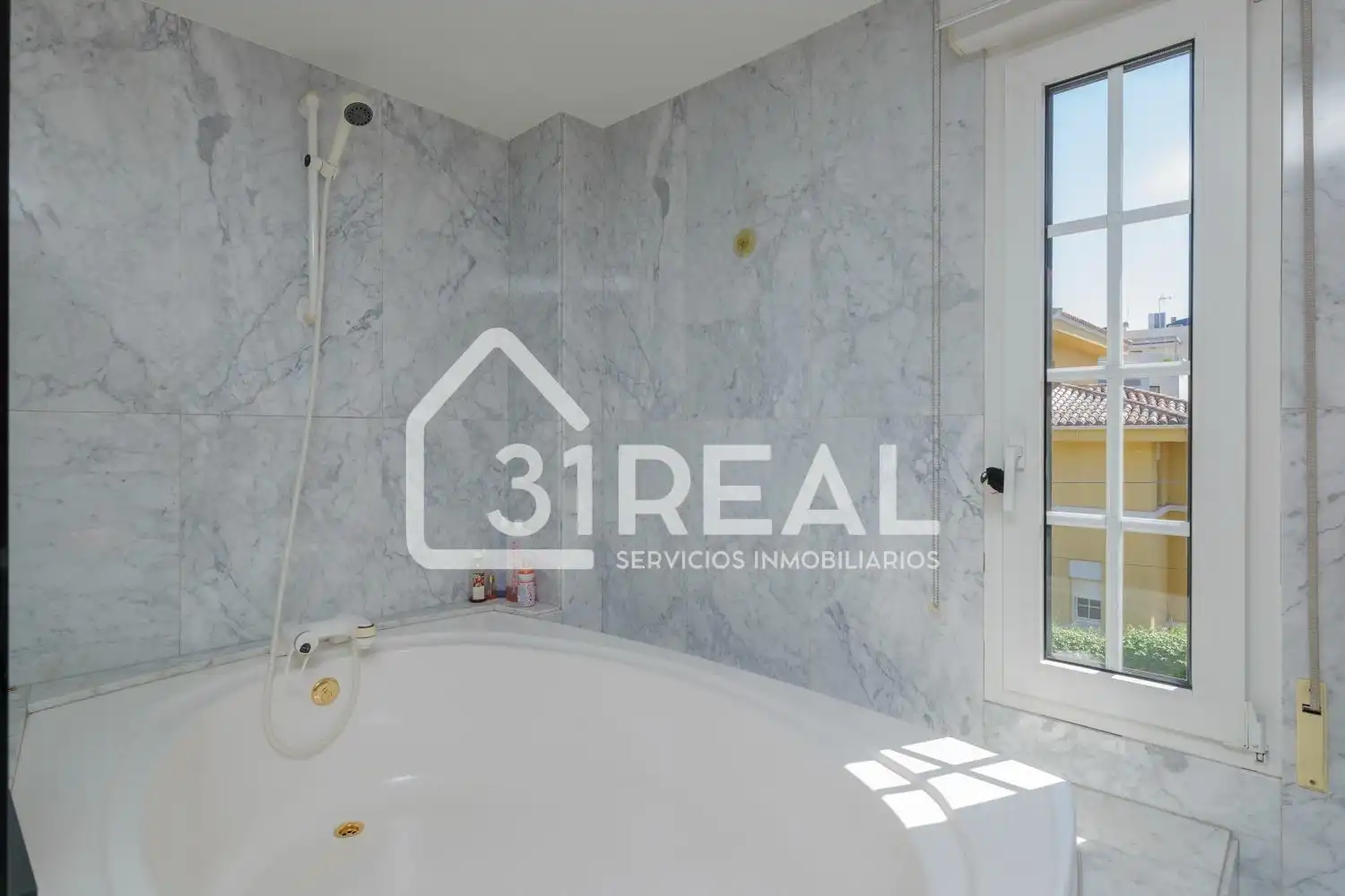 Baño de Casa o chalet en venta en Madrid con Aire acondicionado, Calefacción y Jardín privado