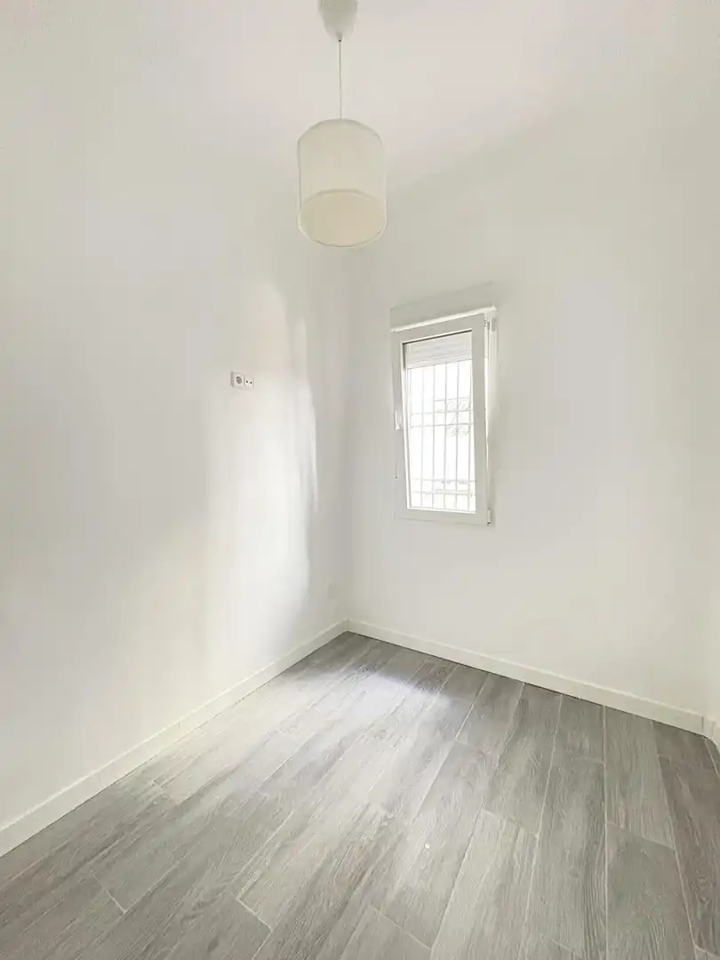 Schlafzimmer von Wohnung zur Miete in Madrid mit Klimaanlage und Heizung