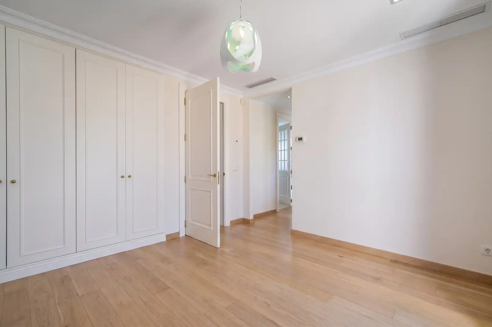 Casa con piscina en venta en Milla de Oro, imagen 8