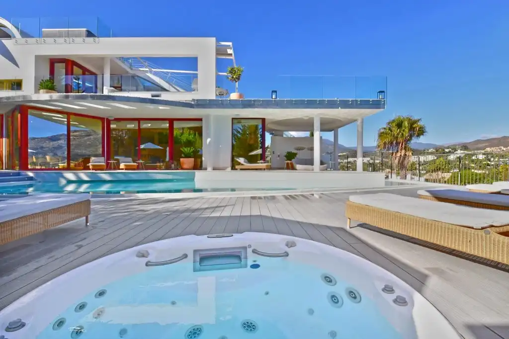 Villa mit Pool zum Verkauf in Nueva Andalucía, imagen 18