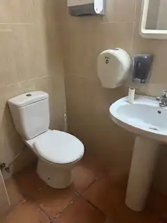 Baño de Local en venta en Sueca con Aire acondicionado y Amueblado