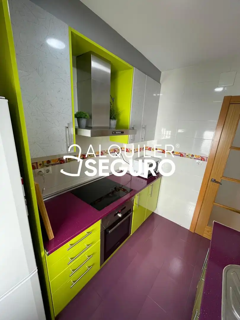 Cocina de Piso de alquiler en Madrid con Aire acondicionado, Calefacción y Terraza