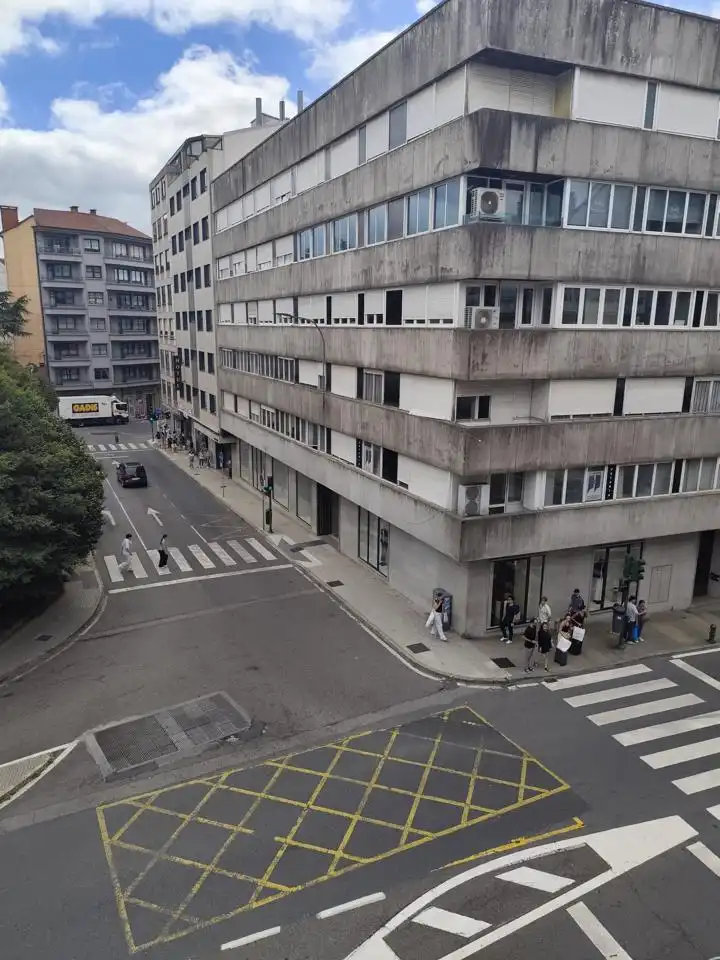 Vista exterior de Piso en venta en Santiago de Compostela  con Calefacción y Amueblado