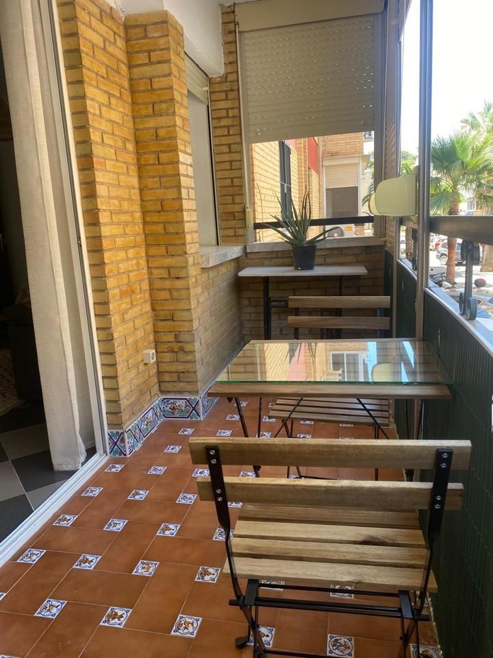 Terraza de Piso de alquiler en Dos Hermanas con Aire acondicionado, Terraza y Amueblado