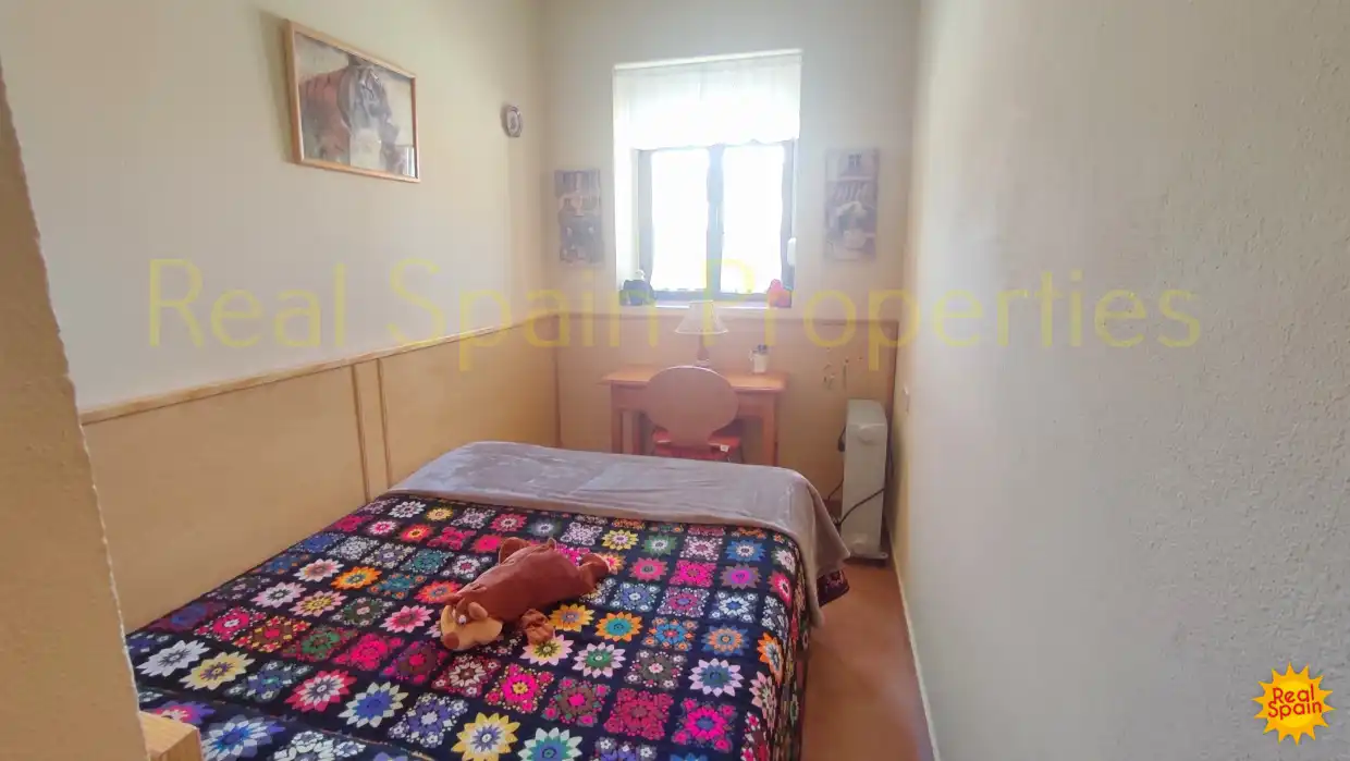 Habitación de Casa adosada en venta en María con Terraza, Balcón y Internet