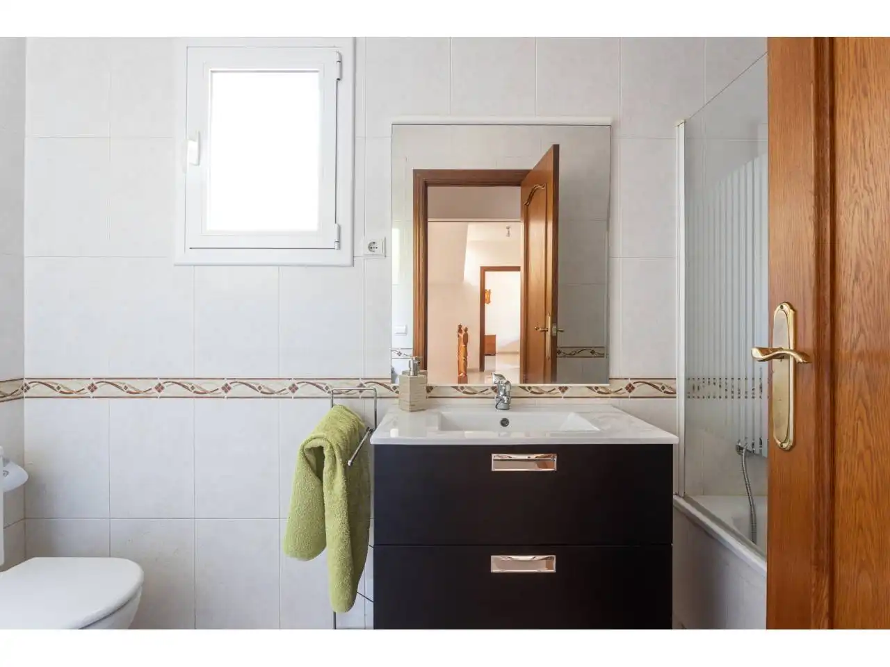 Bathroom of Houses for sale in Barcelona  with Air Conditioner, Heating and Terrace