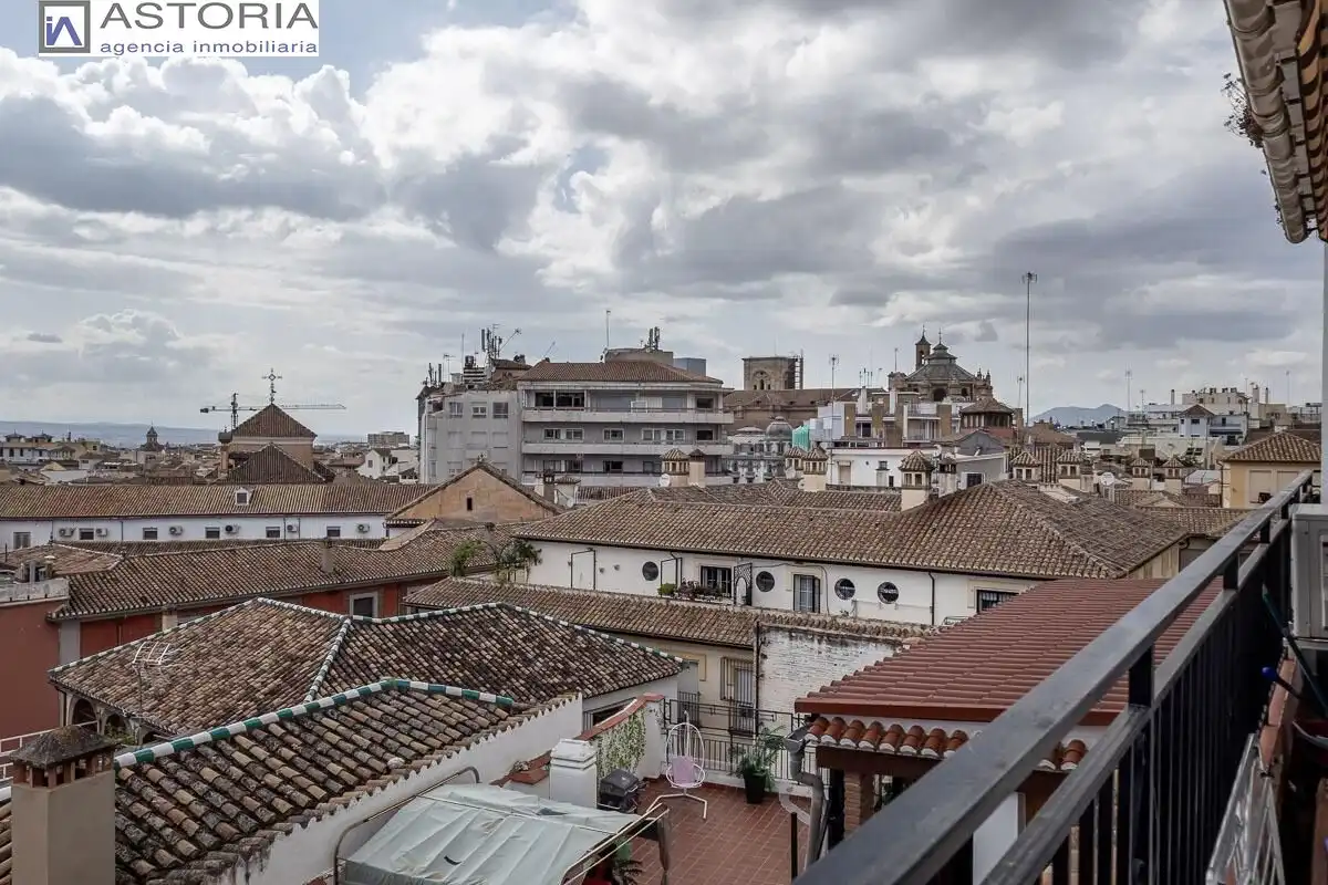 Außenansicht von Wohnung zum Verkauf in Granada mit Terrasse