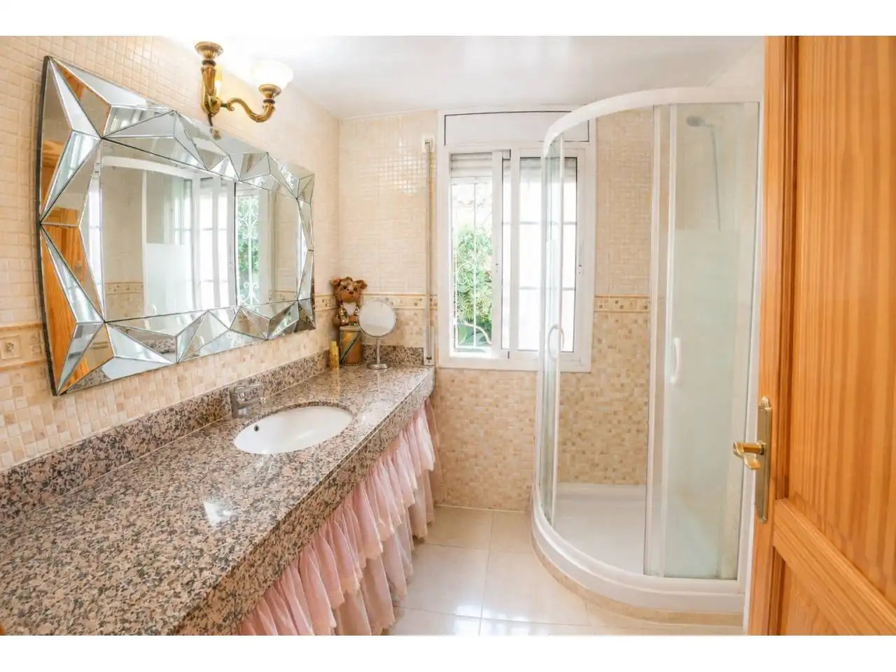 Casa pareada con piscina en venta en Avenida París, imagen 12