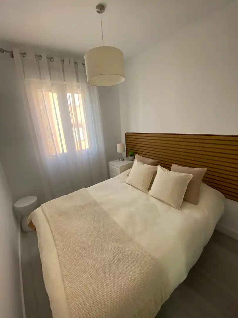 Bedroom of Flat for rent in Madrid  with Air Conditioner, Heating and Parquet flooring