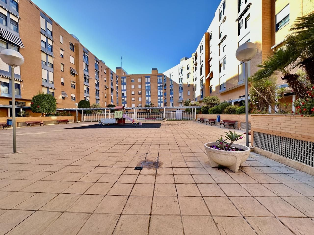 Terrace of Flat for sale in Alicante / Alacant  with Air Conditioner, Terrace and Storage room