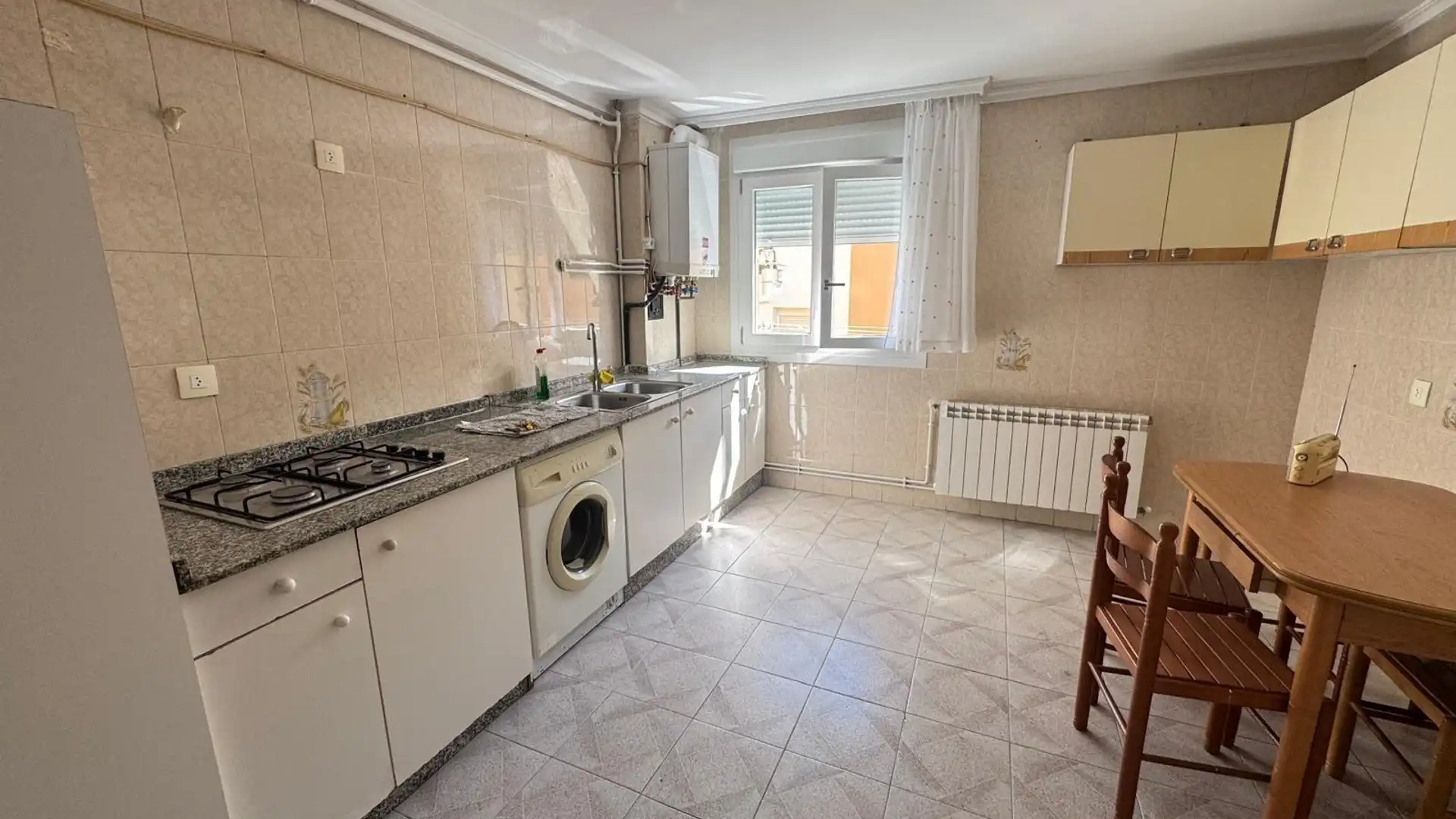 Cocina de Piso de alquiler en Ponferrada con Calefacción