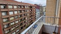 Vista exterior de Pis en venda en Torrelavega  amb Calefacció, Terrassa i Traster