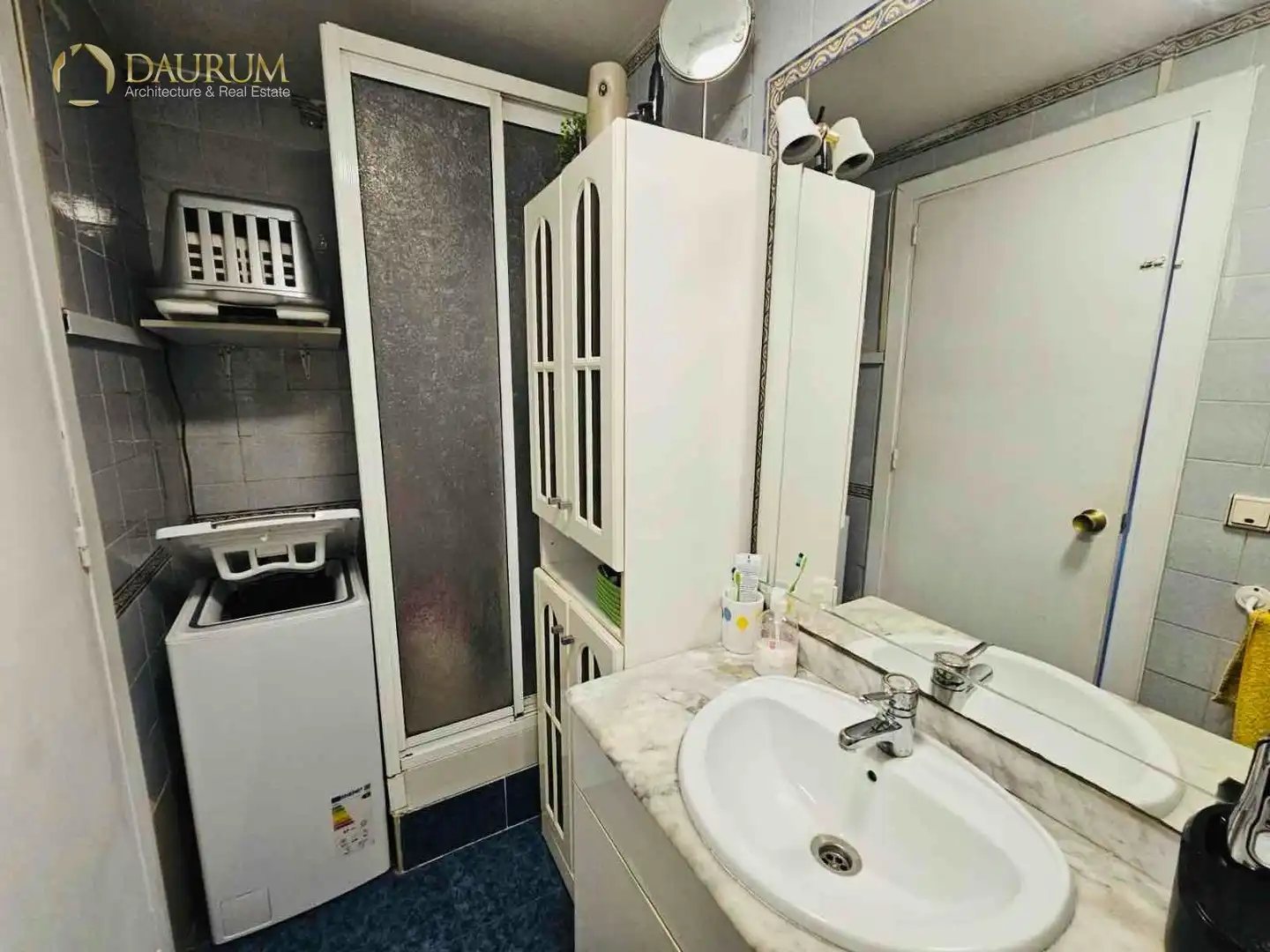 Bathroom of Flat for sale in Málaga  with Air Conditioner, Heating and Terrace