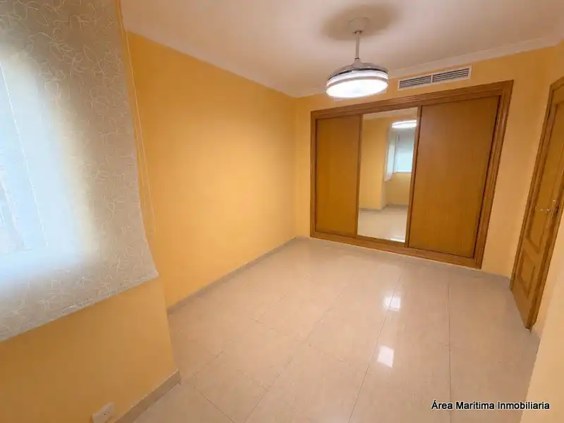 Habitación de Piso de alquiler en Valencia con Aire acondicionado, Calefacción y Horno
