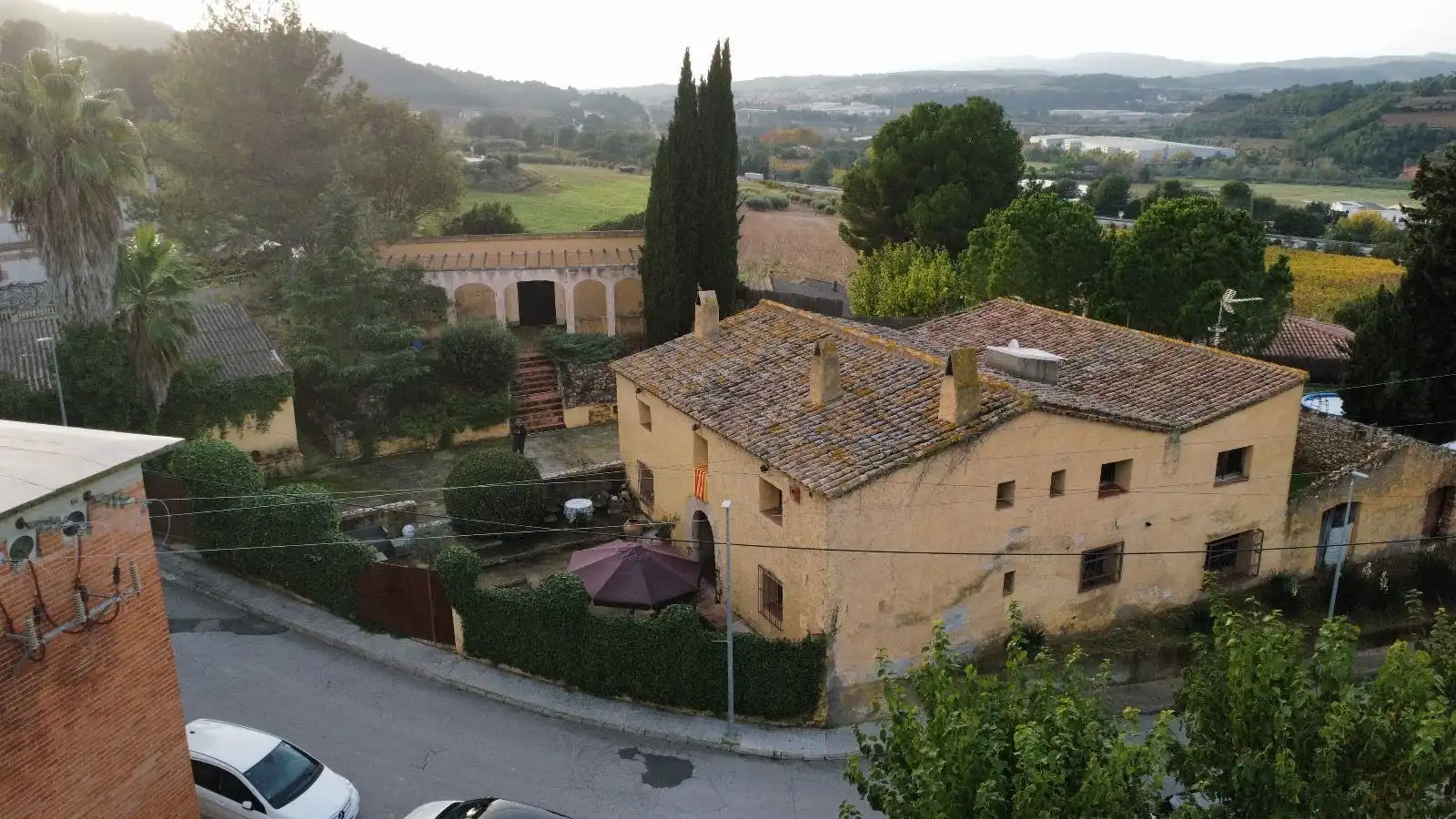 Vista exterior de Finca rústica en venda en Subirats amb Aire condicionat, Calefacció i Jardí privat