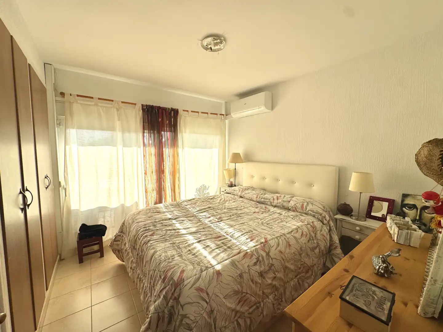 Schlafzimmer von Wohnungen zum Verkauf in Sant Feliu de Guíxols mit Klimaanlage, Privatgarten und Terrasse