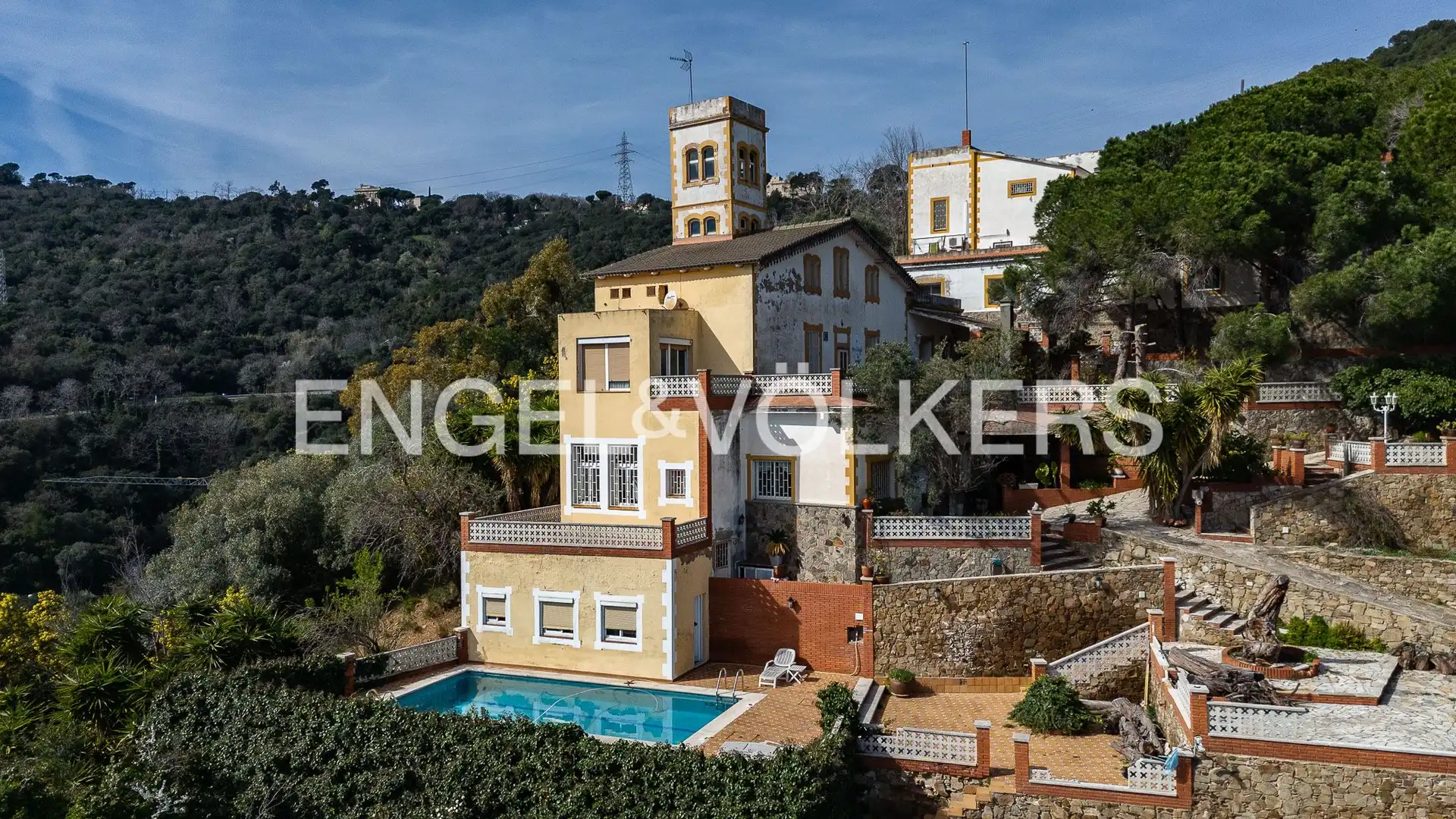 Außenansicht von Country house zum Verkauf in Barcelona mit Heizung, Parkett und Terrasse