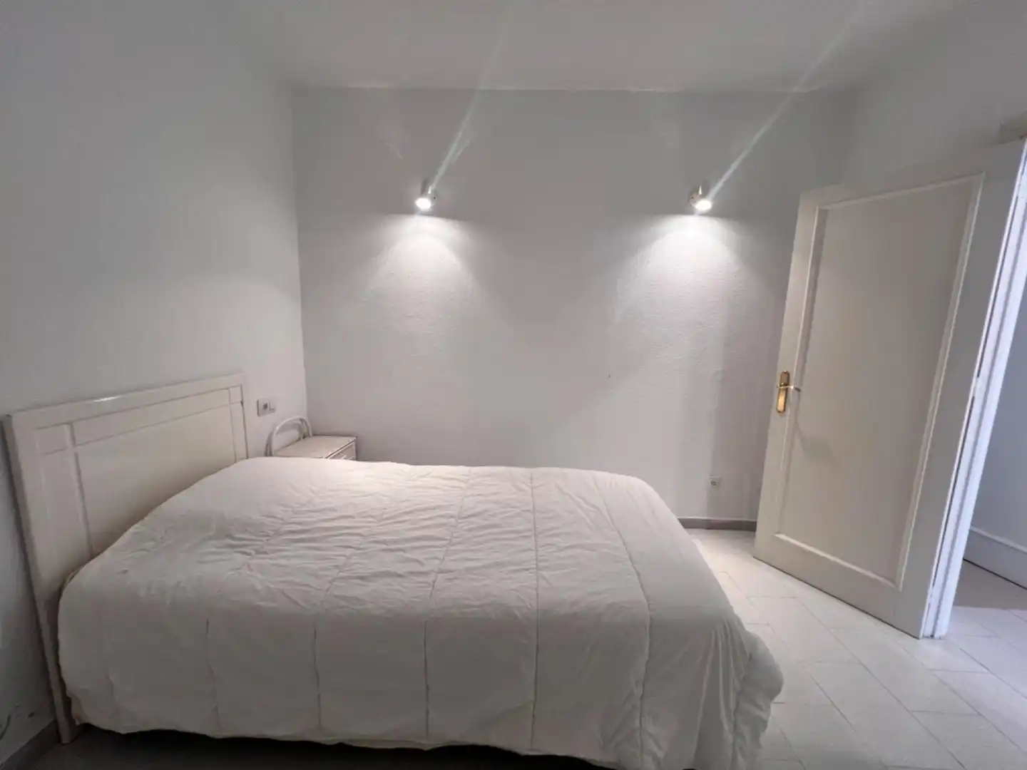 Dormitori de Casa adosada en venda en Mijas amb Jardí privat, Terrassa i Traster