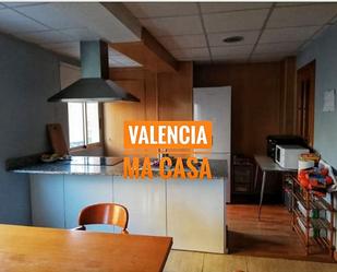 Kitchen of Flat to rent in  Valencia Capital  with Air Conditioner, Heating and Furnished