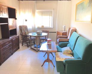 Living room of Flat for sale in Salamanca Capital  with Heating and Furnished