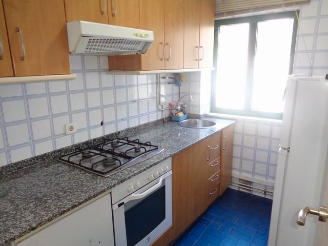 Kitchen of Apartment to rent in Santiago de Compostela   with Heating, Furnished and Oven