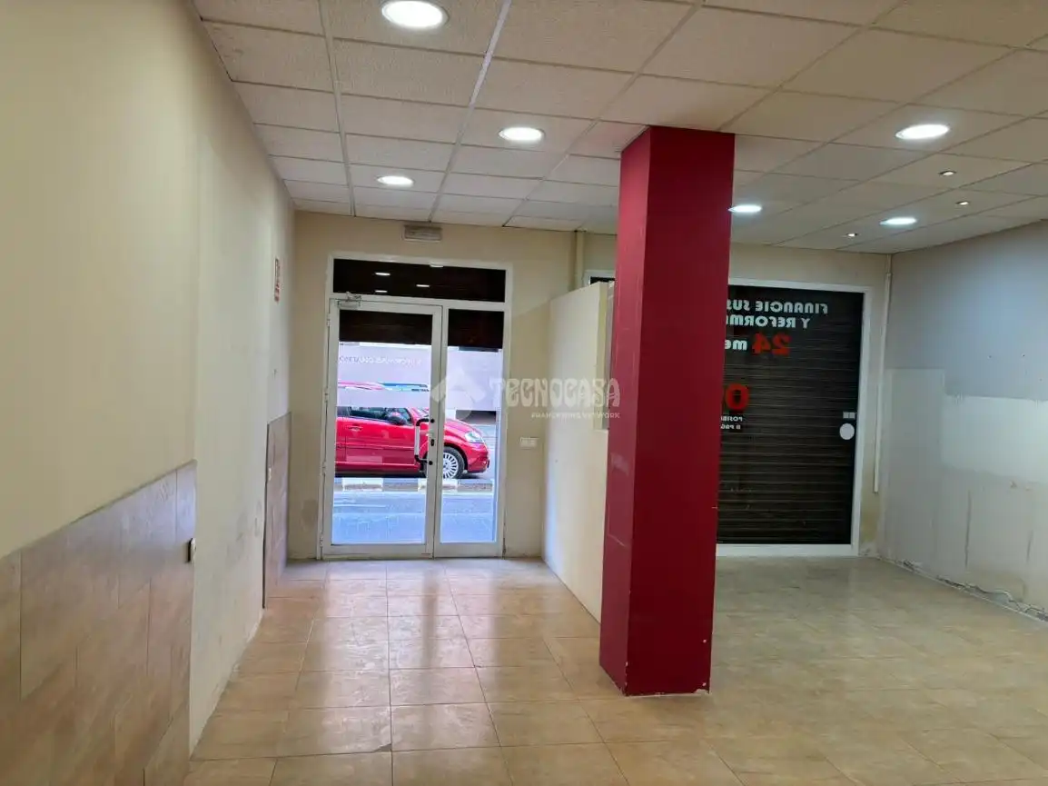 Local comercial en venda a Luis Lamarca, imagen 2