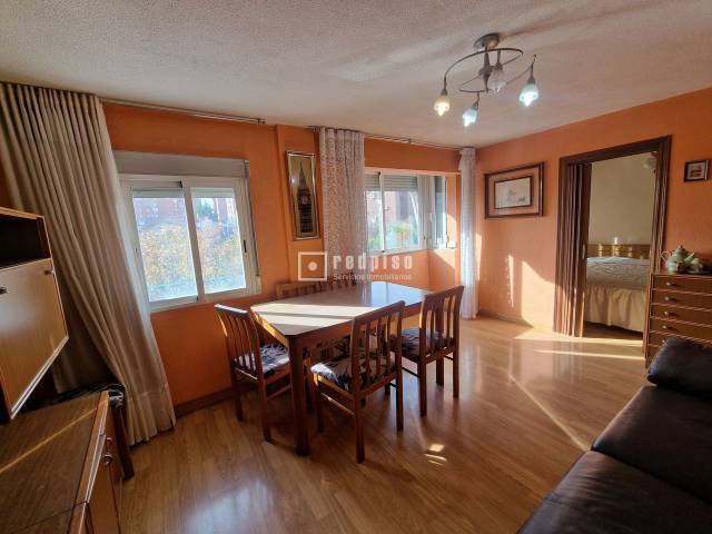 Piso en Venta en DE LOS HERMANOS GARCIA NOBLEJAS en Simancas