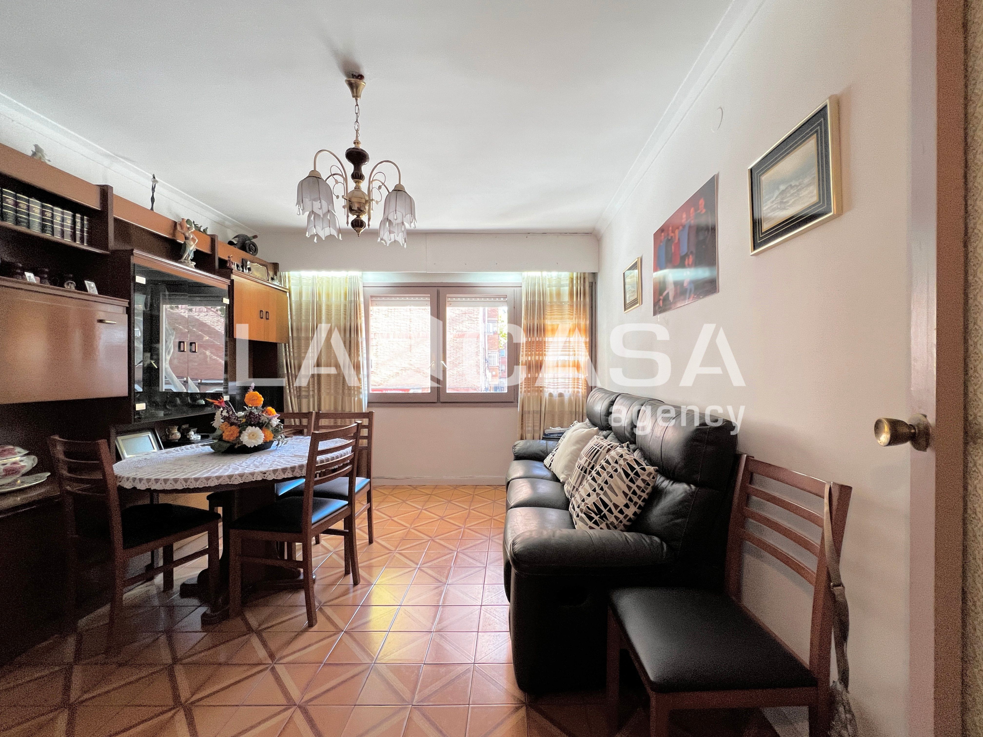 Living room of Flat for sale in Badalona