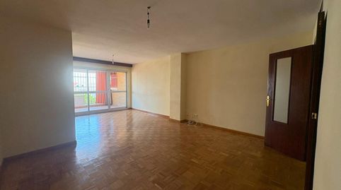 Foto 2 de Piso de alquiler en Barrio del Nervión, Sevilla Capital