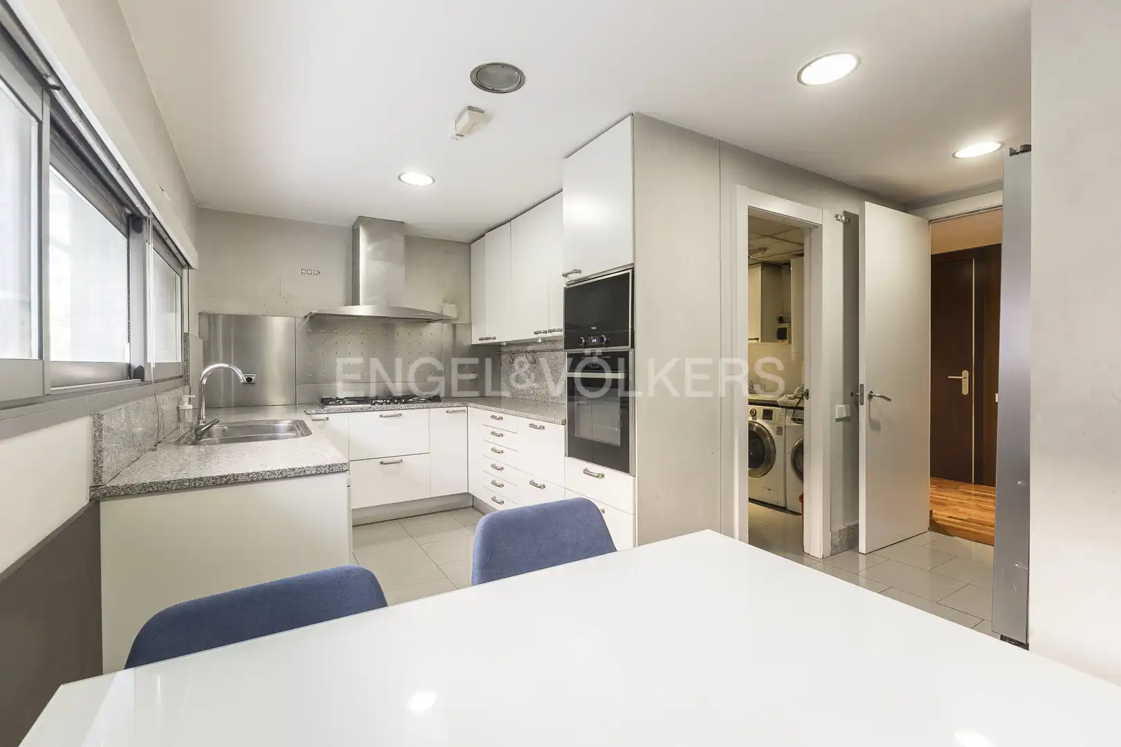 Cocina de Piso de alquiler en Barcelona con Aire acondicionado, Calefacción y Jardín privado