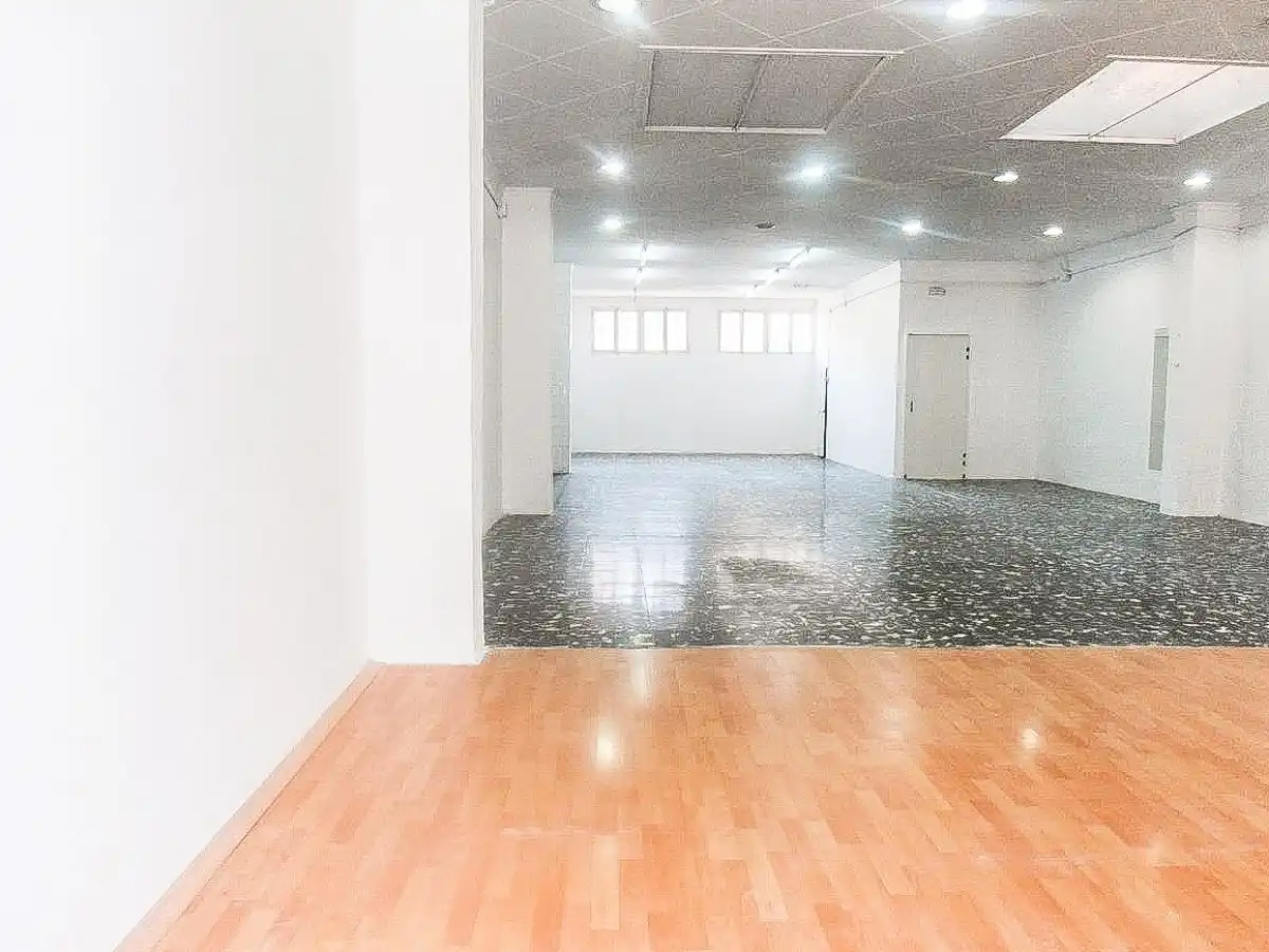 Local comercial de lloguer a Centre - Sant Oleguer, imagen 10