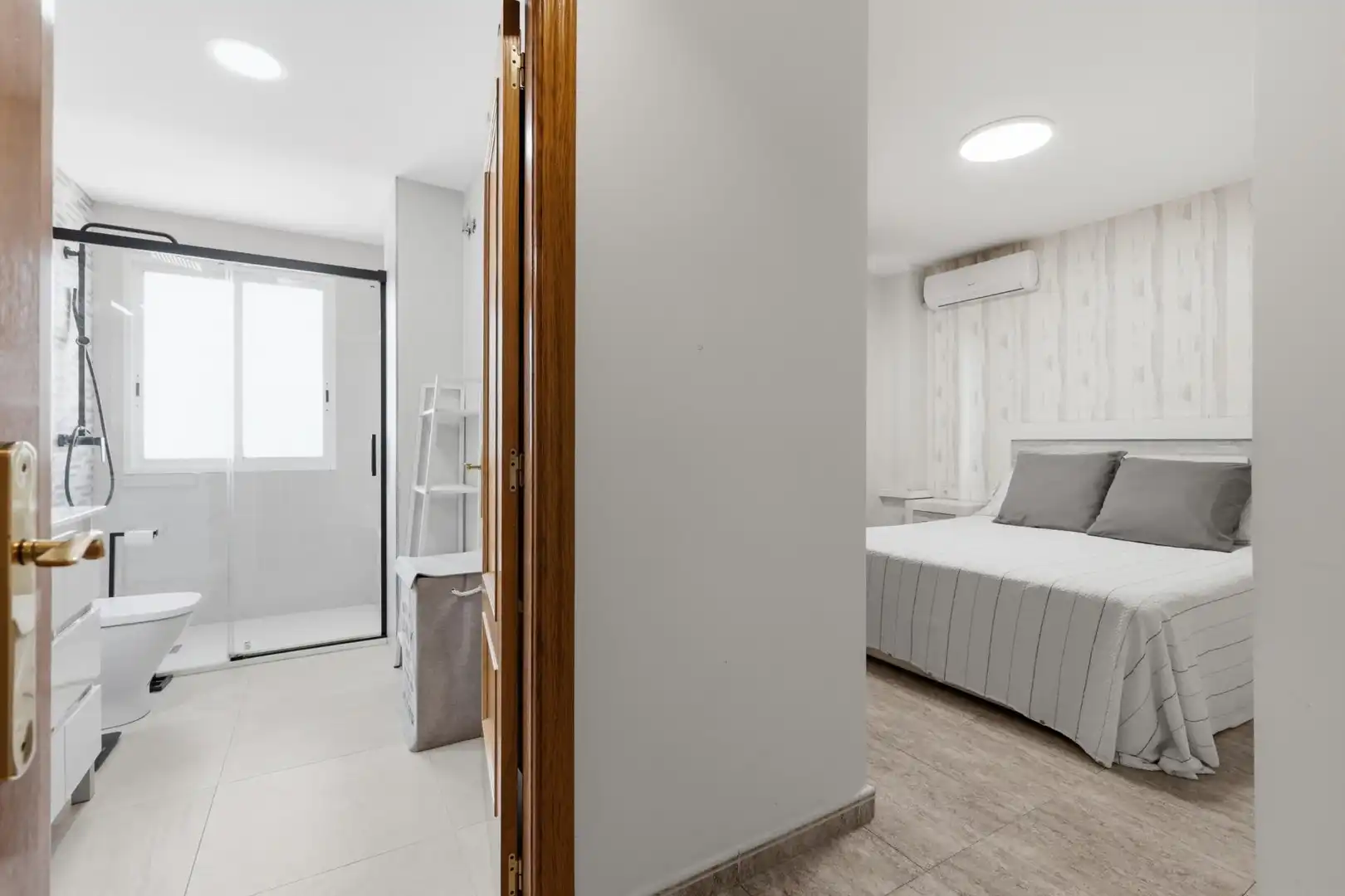 Bedroom of Detached homes for sale in Torrent  with Air Conditioner, Heating and Private garden