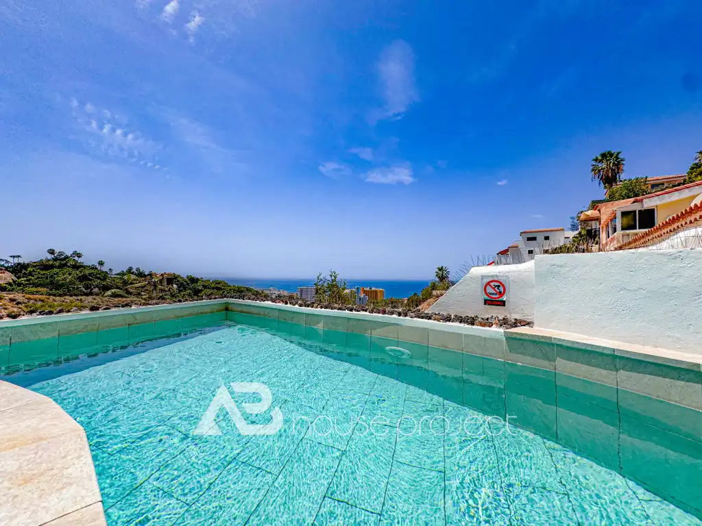 Chalet con piscina en venta en San Eugenio Alto, imagen 2