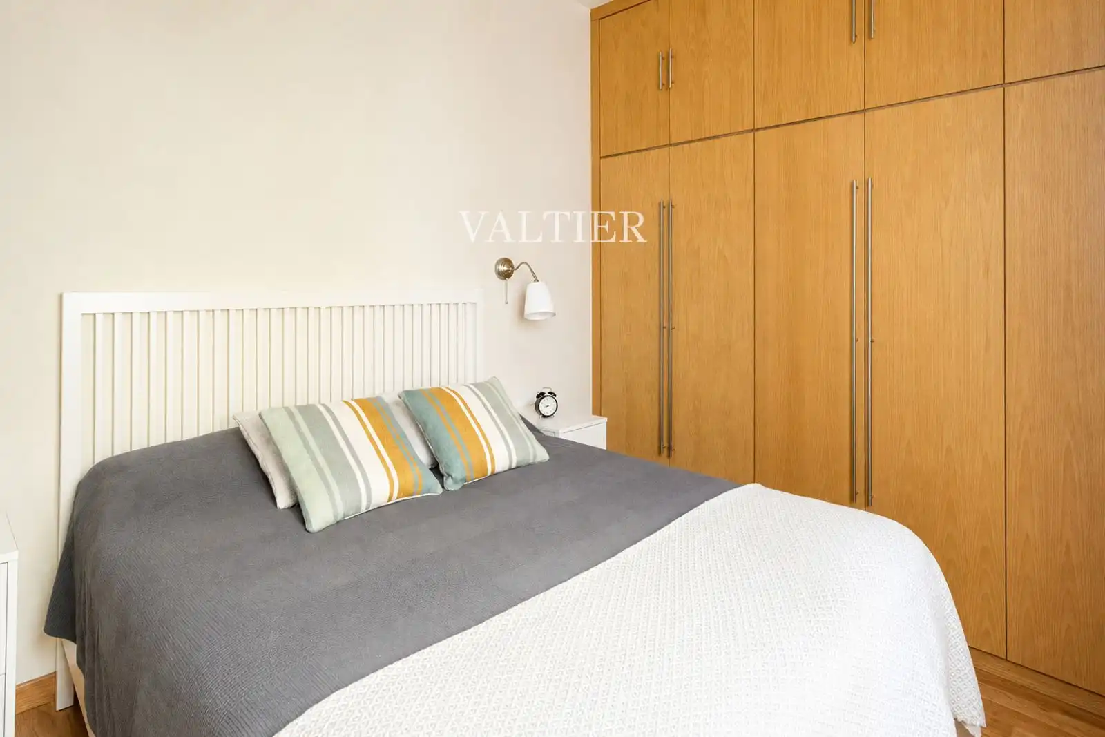 Bedroom of Flat for rent in Madrid  with Air Conditioner and Furnished