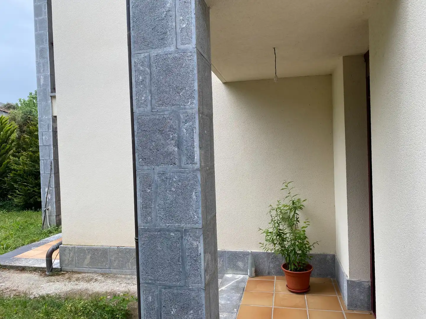Vista exterior de Casa o xalet en venda en Cangas de Onís amb Calefacció i Traster