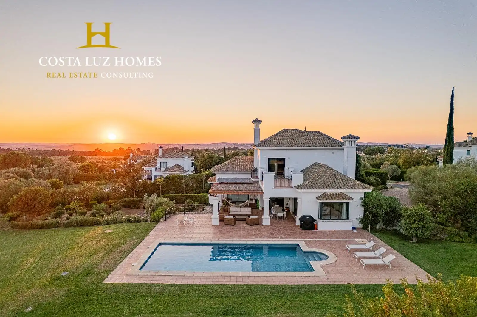 Chalet con piscina en venta en Arcos de la Frontera