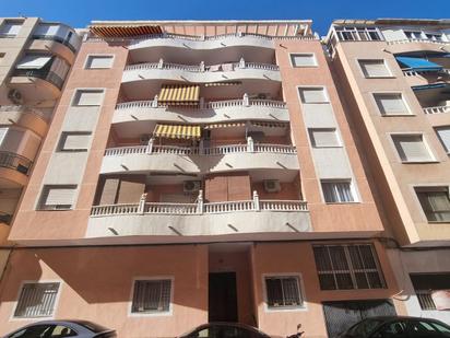 Exterior view of Apartment for sale in Torrevieja  with Air Conditioner, Terrace and Balcony