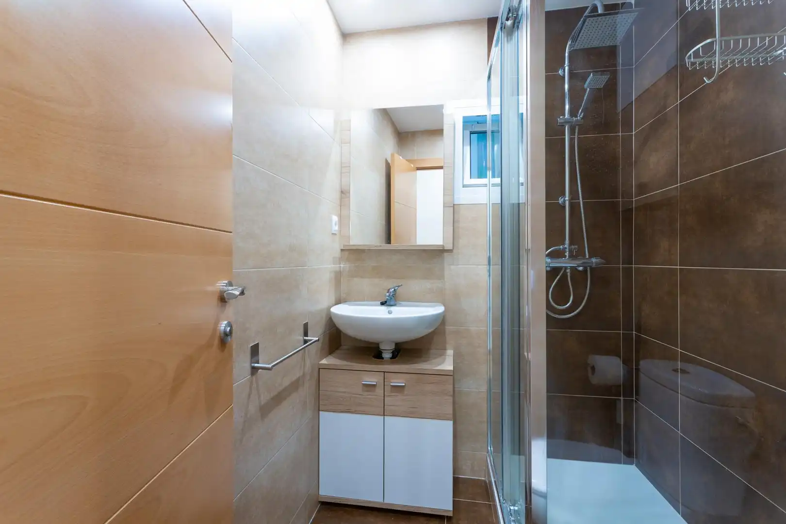 Bathroom of Flat for sale in Barcelona  with Air Conditioner, Heating and Parquet flooring