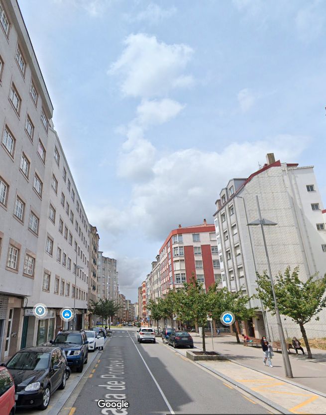 Vista exterior de Àtic en venda en Pontevedra Capital  amb Calefacció, Parquet i Terrassa
