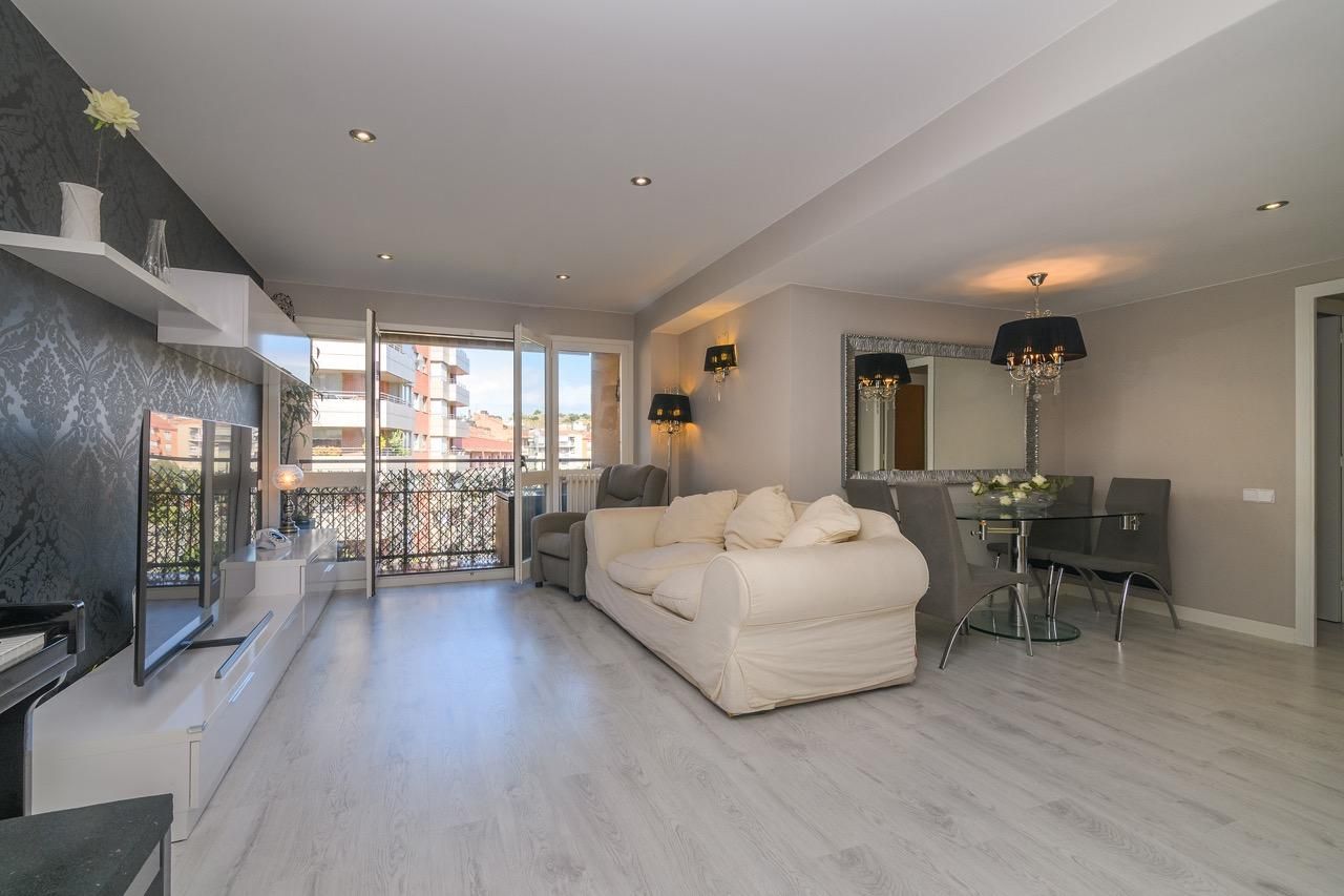 Living room of Flat for sale in Manresa  with Terrace and Balcony