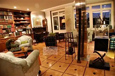 Wohnzimmer von Wohnung zum Verkauf in Oviedo  mit Heizung, Privatgarten und Parkett