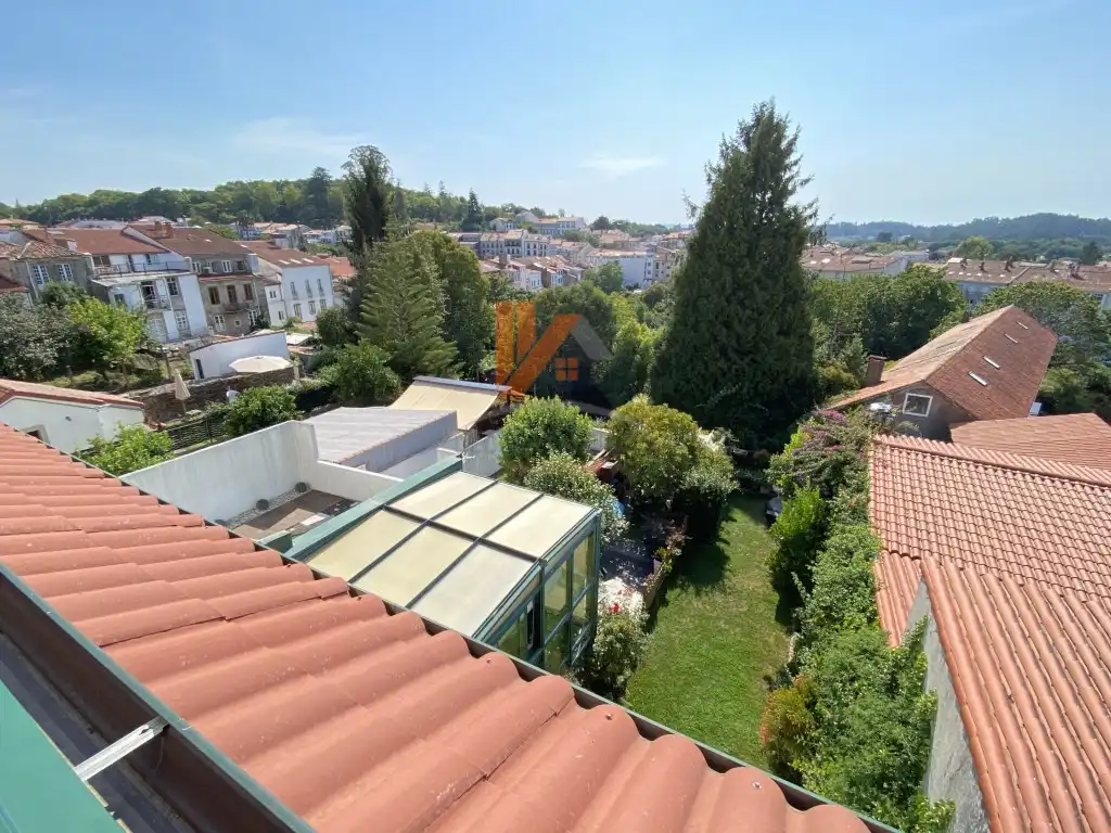 Jardín de Piso de alquiler en Santiago de Compostela  con Amueblado