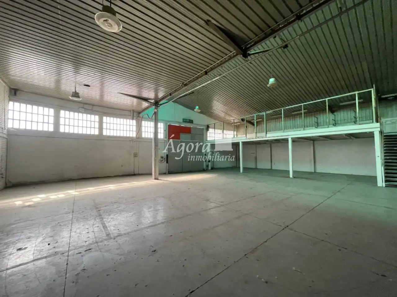 Fabrikhallen zum Verkauf in Valladolid mit Heizung