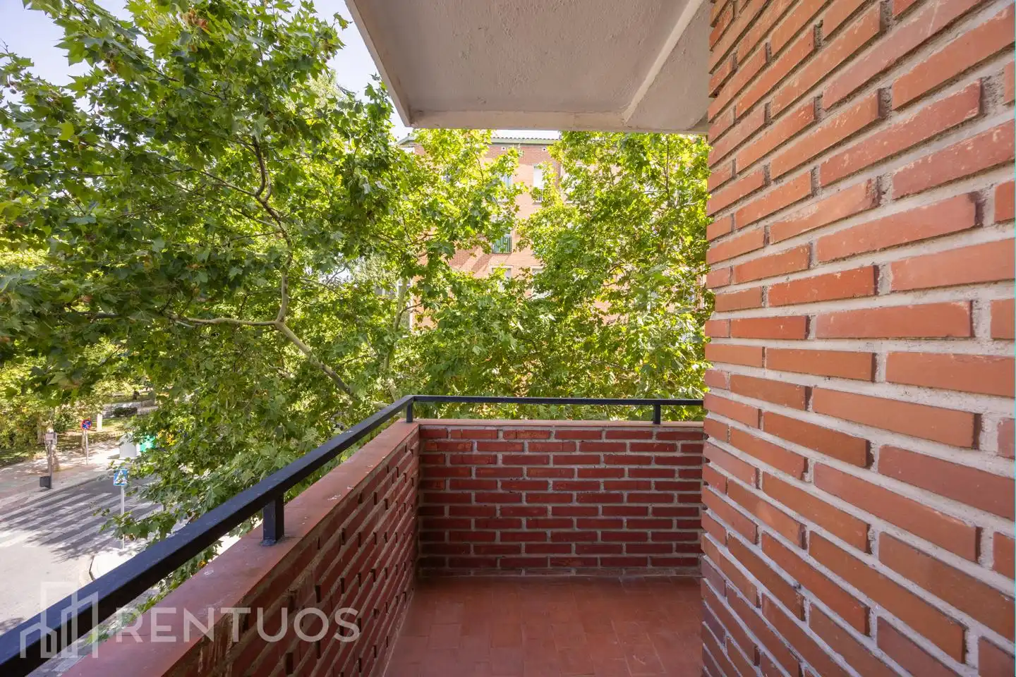 Flat for rent in Calle Parque de Cabañeros, Parque Lisboa - La Paz